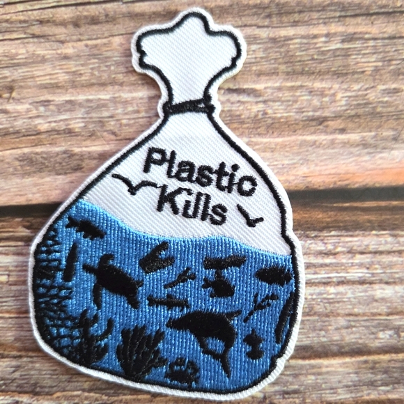 Plastic Kills No Littering Protect Oceans Embroidered Iron on Patch - Picture 1 of 2